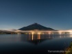月明かりに照らされてよく見え、7月1日の山開きに向けて、山小屋の灯りが点いていました。 24年6月21日撮影